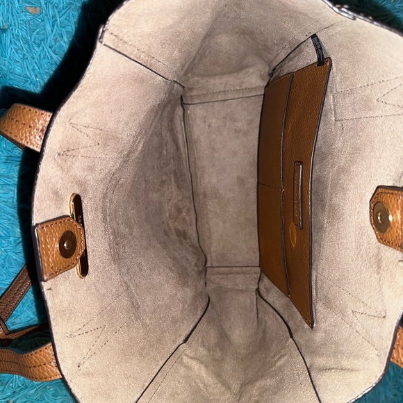 ☀️MICHEAL KORS Jet Set Brown Medium Leather Tote☀️ - Picture 3 of 3